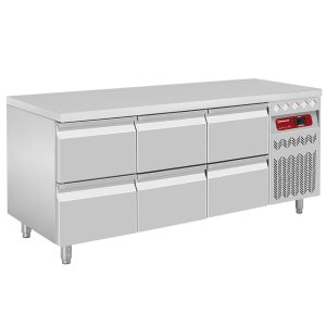 Refrigerating table composed of :