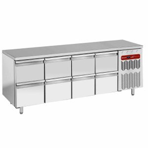 Refrigerating table composed of :