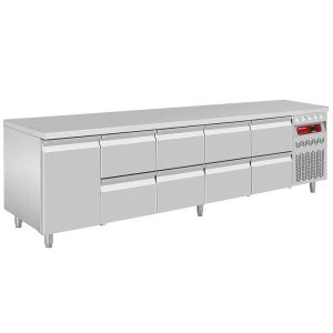 Refrigerating table composed of :